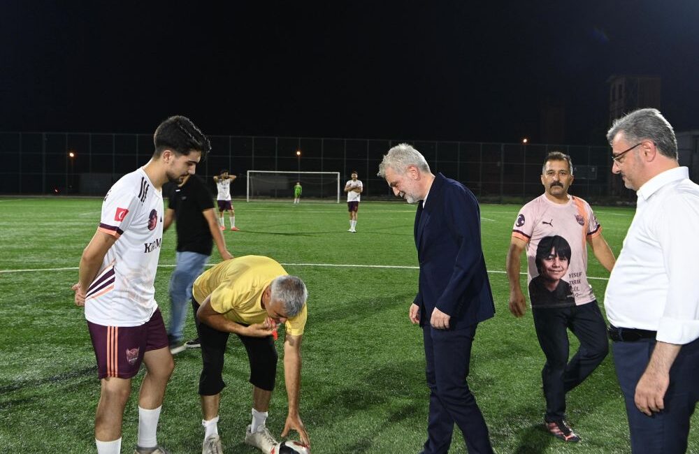 Kahramanmaraş Büyükşehir Belediye Başkanı Fırat Görgel, Ayser Çalık Ortaokulu’ndaki saldırıda