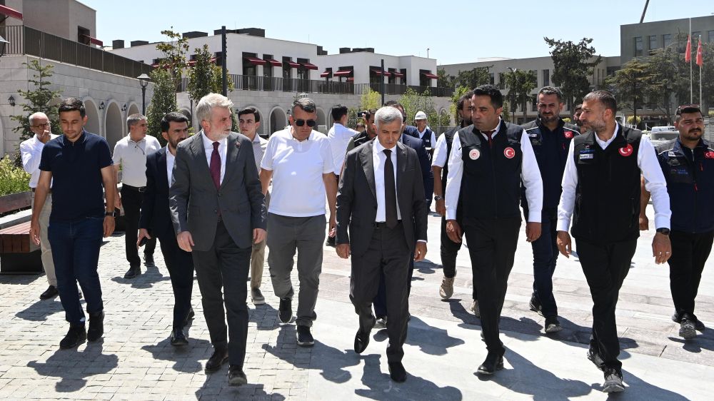 Vali Mükerrem Ünlüer ile birlikte Trabzon Caddesi Kentsel Tasarım Alanı