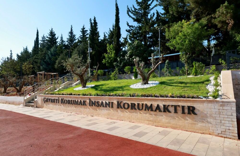 İlçenin dört bir yanında estetik ve konforlu sosyal alanlar oluşturmayı