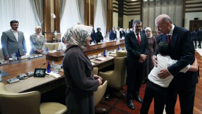 Cumhurbaşkanı Recep Tayyip Erdoğan, Ayser Çalık Ortaokulu’nda yaşanan elim
saldırıda şehit