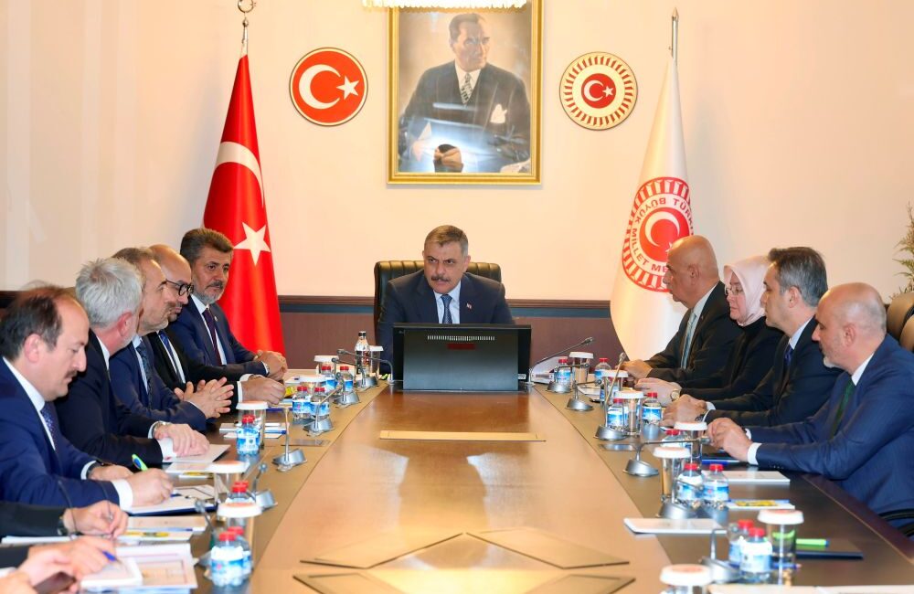 AK Parti Kahramanmaraş heyeti, Ankara’da İçişleri Bakanı Mustafa Çiftçi ve
Cumhurbaşkanlığı