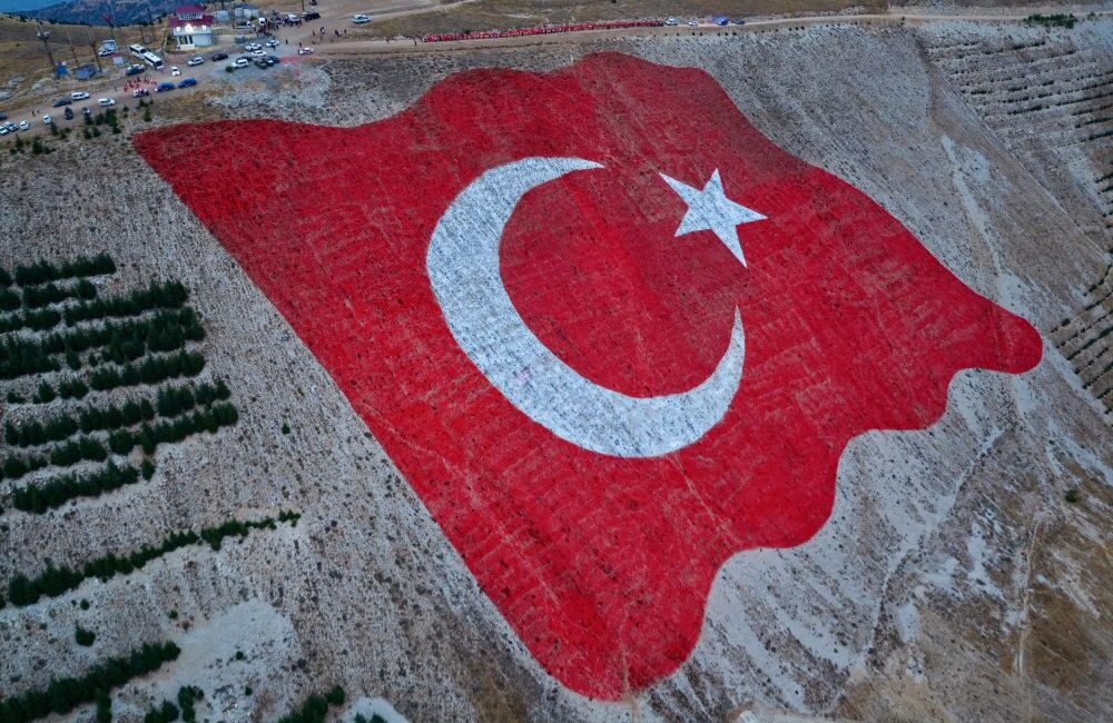 Onikişubat Belediyesi öncülüğünde 30 Ağustos Zafer Bayramı’nın anlam ve önemine