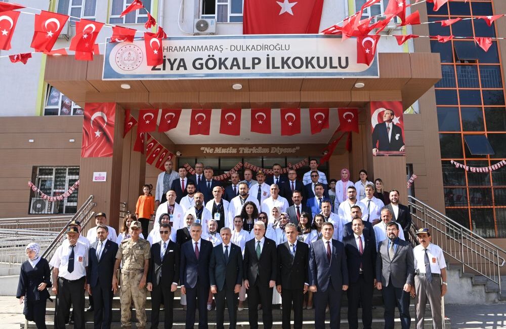 Kahramanmaraş Büyükşehir Belediye Başkanı Fırat Görgel, Dulkadiroğlu Ziya Gökalp İlkokulu’nda