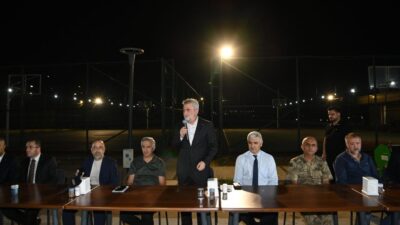 Kahramanmaraş İstiklalspor’un yönetim ve futbolcularını tesislerde ziyaret eden
Büyükşehir Belediye Başkanı