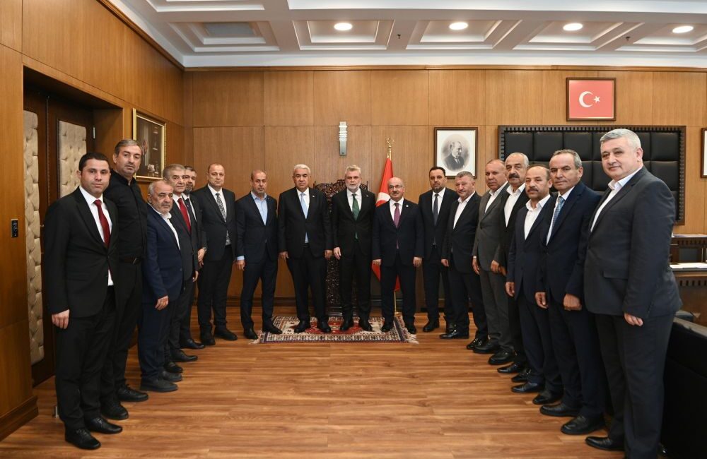 Kahramanmaraş Büyükşehir Belediye Başkanı Fırat Görgel, Ahilik Haftası dolayısıyla 
KMESOB