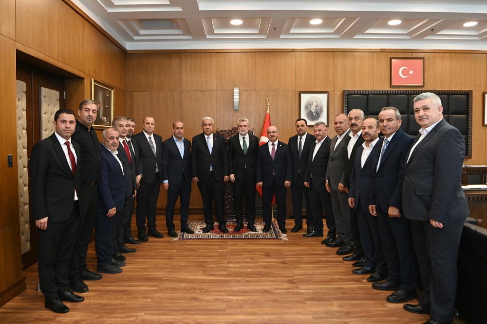 Kahramanmaraş Büyükşehir Belediye Başkanı Fırat Görgel, Ahilik Haftası dolayısıyla 
KMESOB
