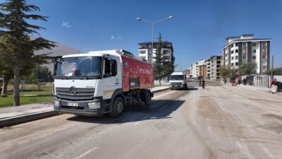 Başkan Fırat Görgel öncülüğünde 11 ilçede yürütülen çalışmalarda; 
Elbistan’da cadde