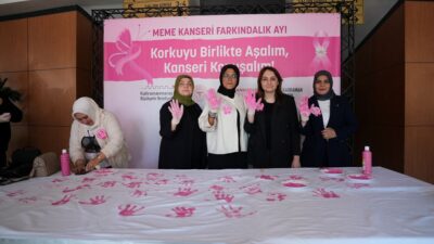 Büyükşehir Belediyesi ev sahipliğinde düzenlenen farkındalık programında 
uzman hekimler erken