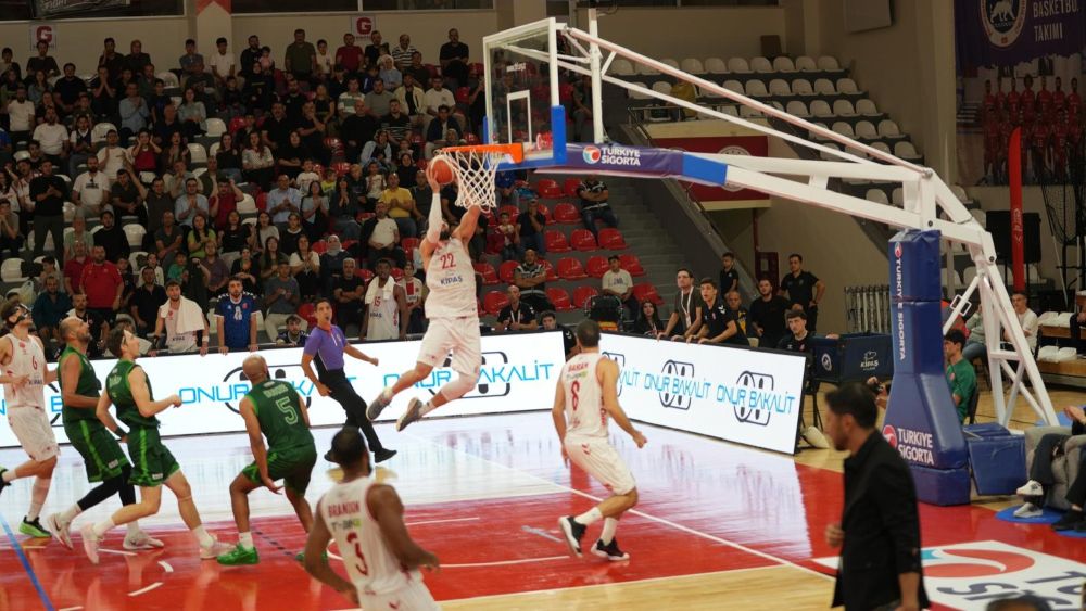 Büyükşehir Belediye Spor Kipaş İstiklal Basketbol, Türkiye Sigorta Türkiye Basketbol
Ligi'nin