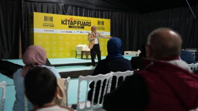 KAFUM’da kitapseverlerle buluşan Sıtkı Aslanhan, 
aile içi iletişimden akran zorbalığına