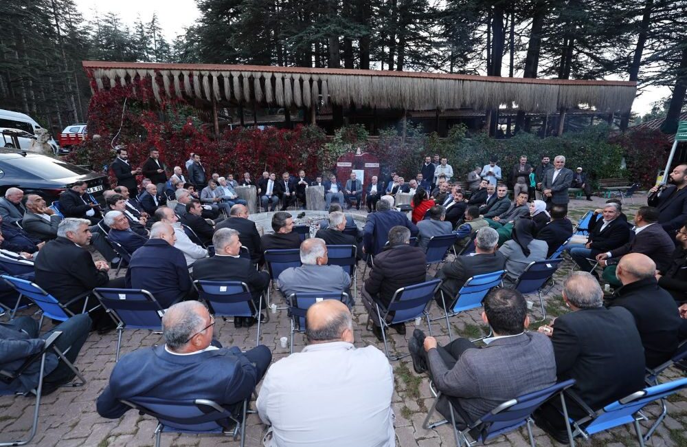 Muhtarların gününü tebrik eden Başkan Toptaş, 
"Bizim derdimiz makam değil,
