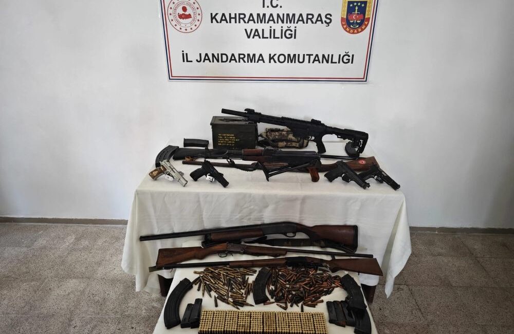 KOM ekiplerince Onikişubat ve Şanlıurfa Birecik’te eş zamanlı gerçekleştirilen baskınlarda